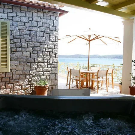 Bed & Breakfast Mourayio 4*