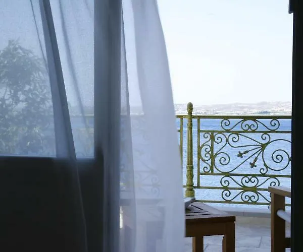 Mourayio לינה וארוחת בוקר