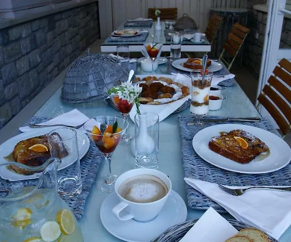 לינה וארוחת בוקר Mourayio